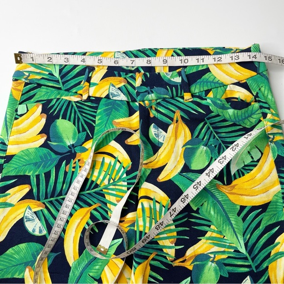 Old Navy Pixie Ankle Length Pants Green Tropical Banana Print, Size 4 - Picture 9 of 10